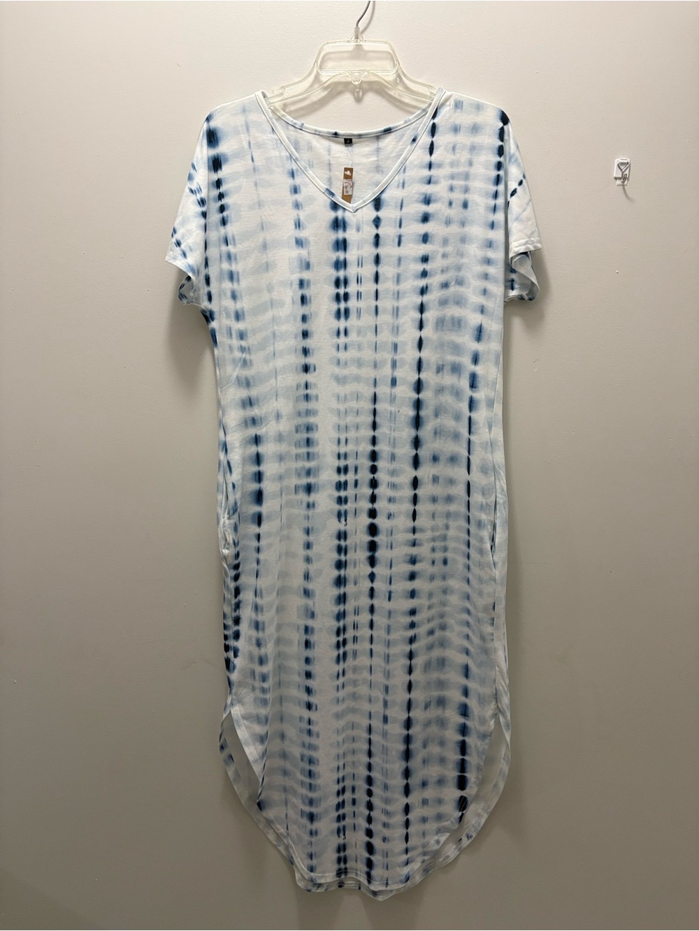 Tie-Dye V-Neck Maxi Dress - Blue and White with Pockets
